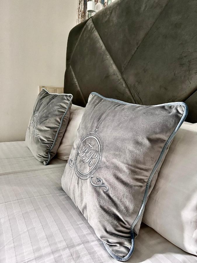 Family Residence Boutique Hotel Lviv Kültér fotó